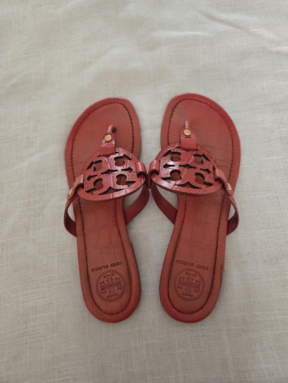 Tory Burch Croc Embossed Red Miller Logo Sandals - Picture 4 of 6